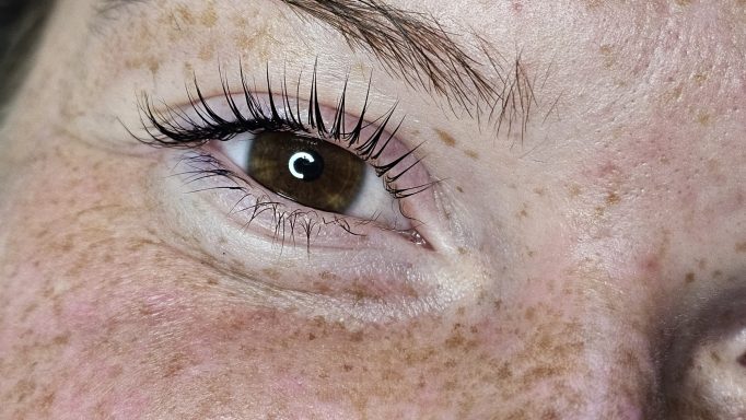 Wimpernlifting & Färben